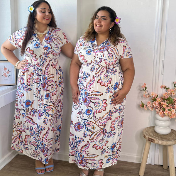 Robe magique écrue romance florale