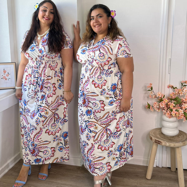 ⁠Robe magique écrue romance florale