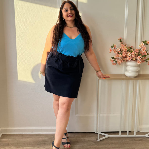⁠Débardeur fluide à col dentelle bleu turquoise