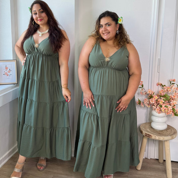 ⁠Robe fines bretelles et broche kaki