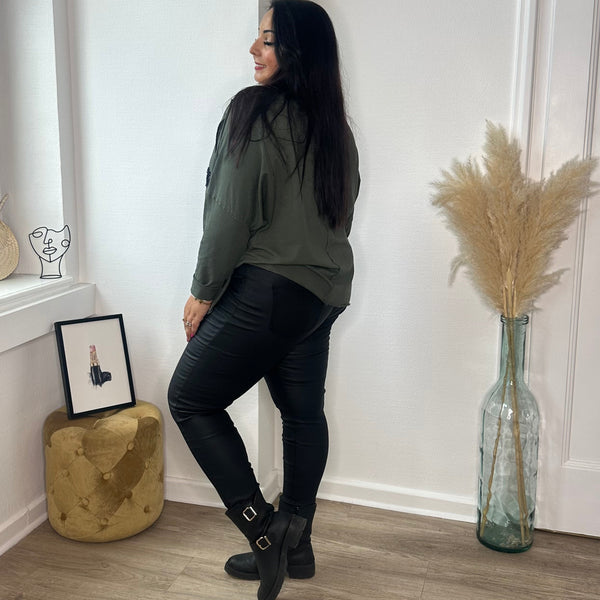 Pantalon noir mat en similicuir