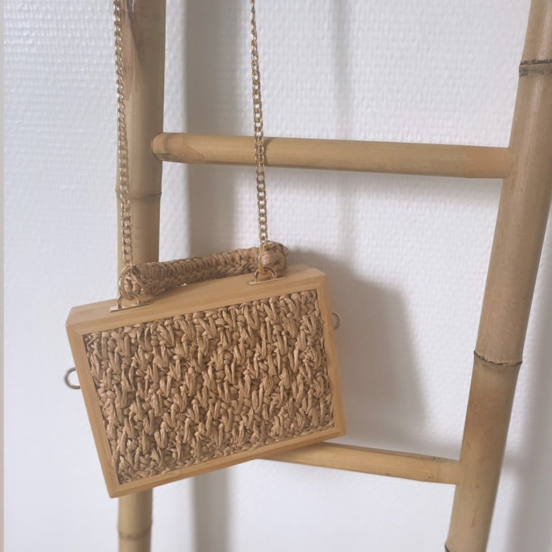 Sac bandoulière carré & lanière
